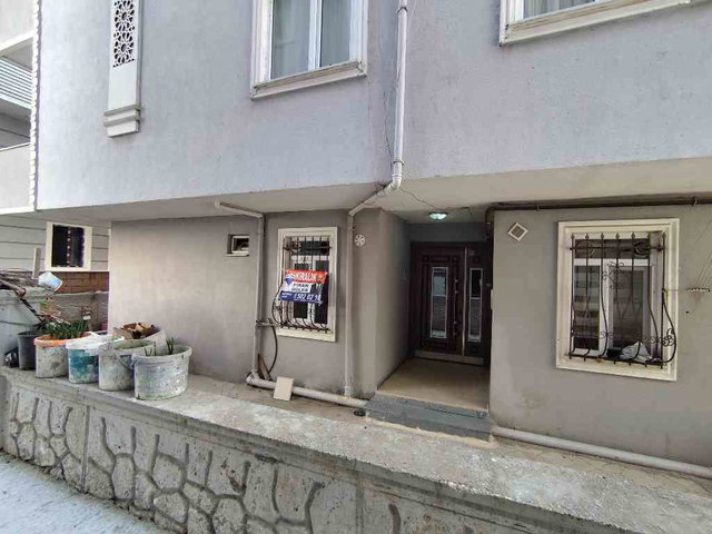 REMAX LAND'DEN DEVLET HASTANESİNE YAKIN KULLANIŞLI YÜKSEK GİRİŞ