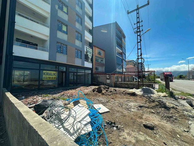 SELDEĞİRMENİ’NDE DOĞA VE ŞEHİR MANZARALI 40 M2 TERASLI 4+1 DUBLEX FIRSATI