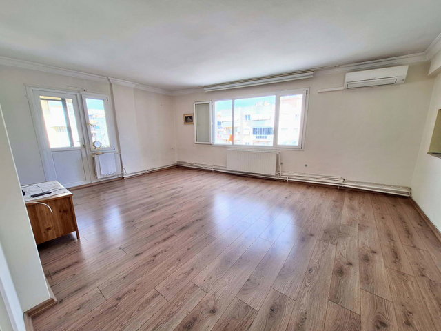 MENDERES MAH. ADNAN KAHVECI CADDESI KIRALIK 3+1 DAIRE 135 M²