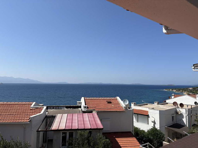 ÇEŞME GÜZELDENİZ SİTESİNDE 3+1 VİLLA