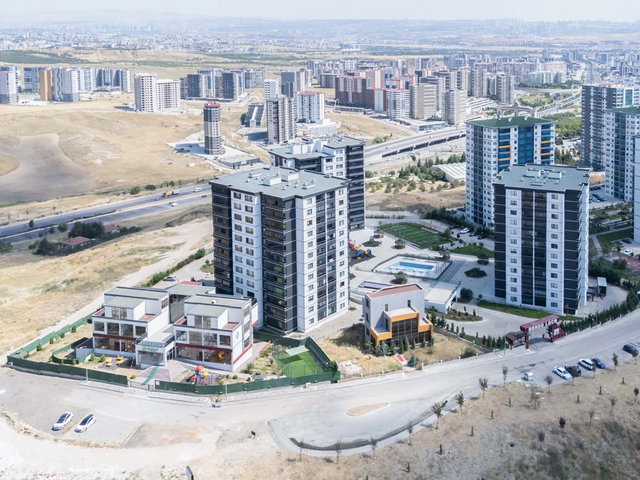 GÖKSU BÖLGESİ BORDO LOCA SİTESİ’NDE KİRALIK 4+1 DAİRE