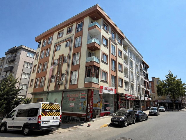 REMAX KAYA METROBÜSE 15 DK. YÜRÜME MESAFESİNDE ESENYURT'TA KİRALIK 2+1
