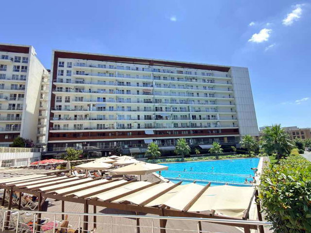 RE/MAX'DAN HALKALI DA 124M2 2+1 KAPALI MUTFAK SATILIK DAİRE