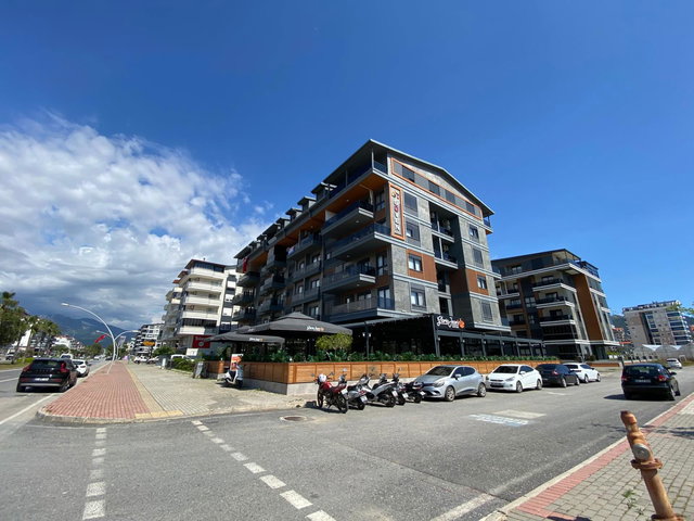 DENİZYOLUNA SIFIR KONUMDA AYRI MUTFAK - GENİŞ 3+1 DAİRE