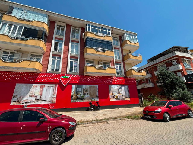 YALOVA REMAX'DAN ÇİFTLİKKÖY M.AKİF'TE 3+1 ARA KAT SATILIK DAİRE