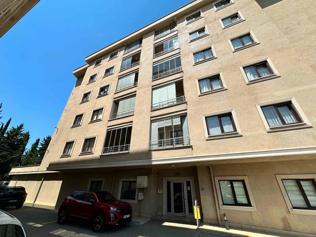 REMAX BEYAZ KARAMAN MAHALLESİ KİRALIK SİTE İÇİNDE 3+1 DAİRE