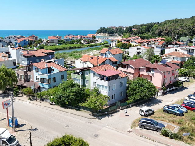 KEFKEN  KUMCAĞIZDA  BAHÇELİ  TRİPLEX