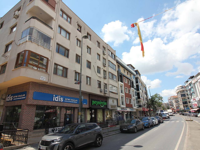 REMAX PANORAMA'DAN EMSALSİZ M2 DE BAĞDAT CAD SATILIK 3+1