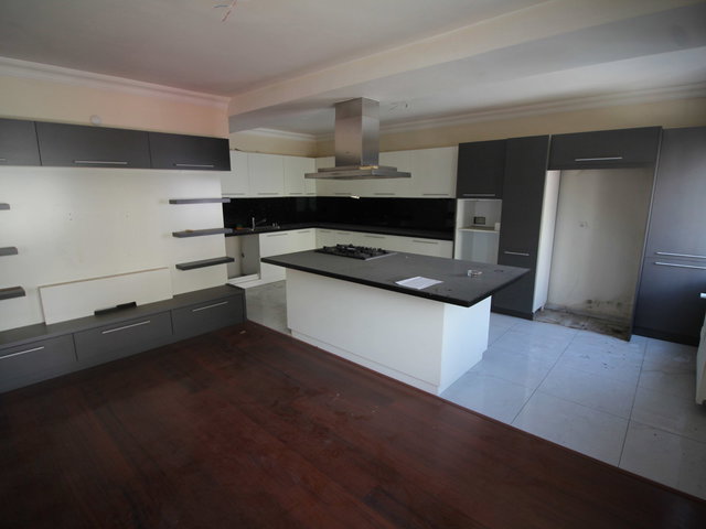REMAX PANORAMA'DAN EMSALSİZ M2 DE BAĞDAT CAD SATILIK 3+1