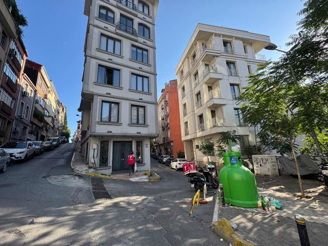 ŞİŞLİ ERGENEKON MAHALLESİNDE 1+0 STÜDYO KİRALIK DAİRE