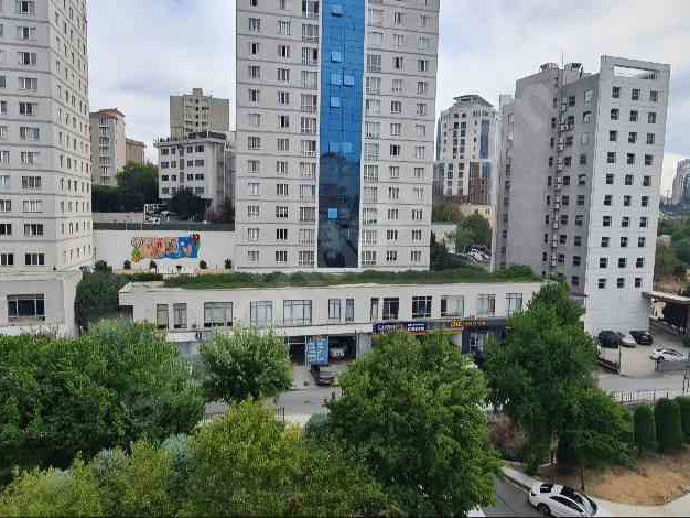 ŞERİFALİ FİNANS MERKEZİ'NDE EŞYALI 2+1 KİRALIK DAİRE