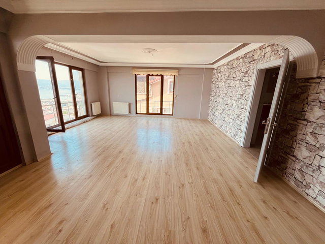 KOCAELI İZMIT KIRALIK DUBLEKS DAIRE FULL DENIZ MANZARALI