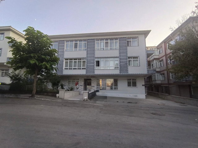 ÇANKAYA MURAT MAH’DE GÖKÇEN SOKAK'DA 2+1 YAPILI KİRALIK DAİRE