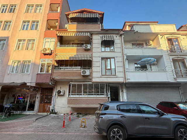 İZMİT KADIKÖY MAH’DE 2+1 GİRİŞ KAT  BALKONLU KREDİYE UYGUN