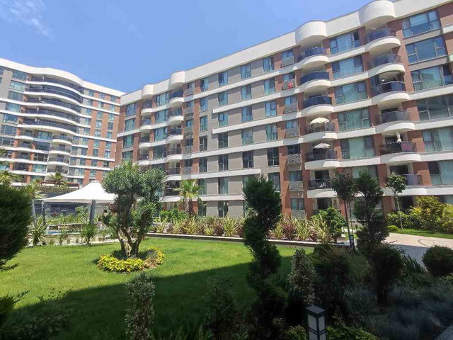 PENDİK SİLTAŞ PANORAMA  SİTE , BAHÇE KATI, TAM SOSYAL TESİSLİ , KULLANIŞLI 3+1