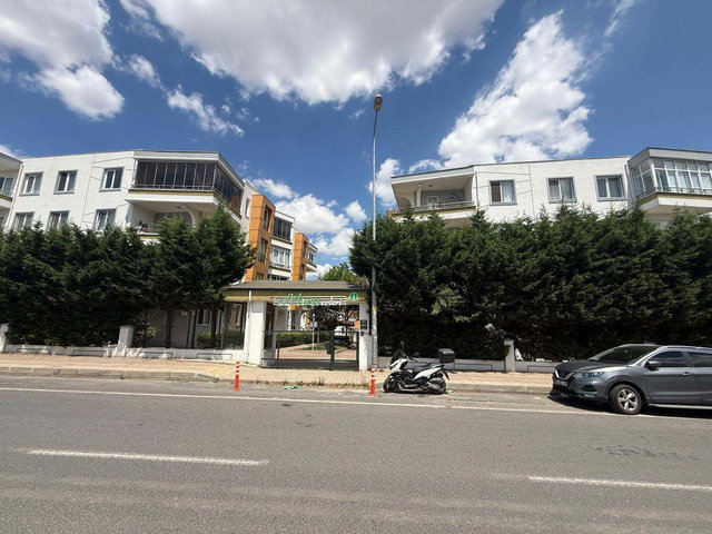 TEKIRDAĞ ÇORLU NUSRATIYE MAHALLESI’NDE, MIRA EVLERI SITESI SATILIK 2+1