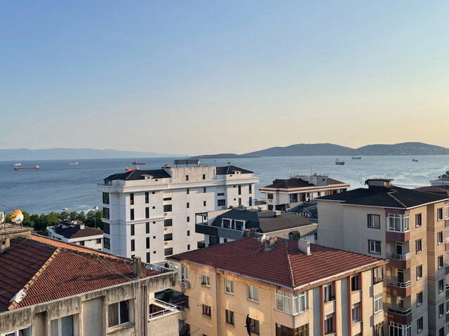 KARTALDA SAHILE YÜRÜME MESAFESINDE DENIZ MANZARALI 4+2 DUBLEKS