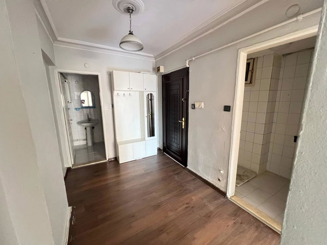 REMAX ABC ÇEKMEKÖY ÇAMLIKTA METROYA 5 DAKİKA 3+1 KİRALIK