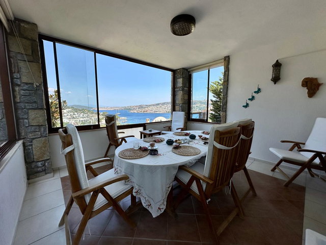 GÜNDOĞAN'DA 4+1 DENIZ MANZARALI EŞYALI BAHÇELI VILLA | GÜVENLIKLI SITE