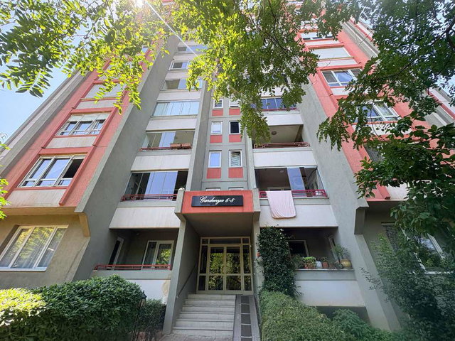 ATAŞEHİR GARDENYA SİTESİNDE BALKONLU 3+1 DAİRE