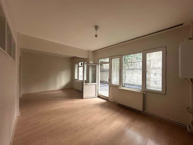 BEŞİKTAŞ'TA BAHÇELİ 100M2 2+1 KİRALIK DAİRE