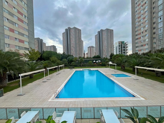 AĞAOĞLU MY WORLD EQUINOX SİTESİ - KİRALIK BÜYÜK TİP KİLERLİ 3+1