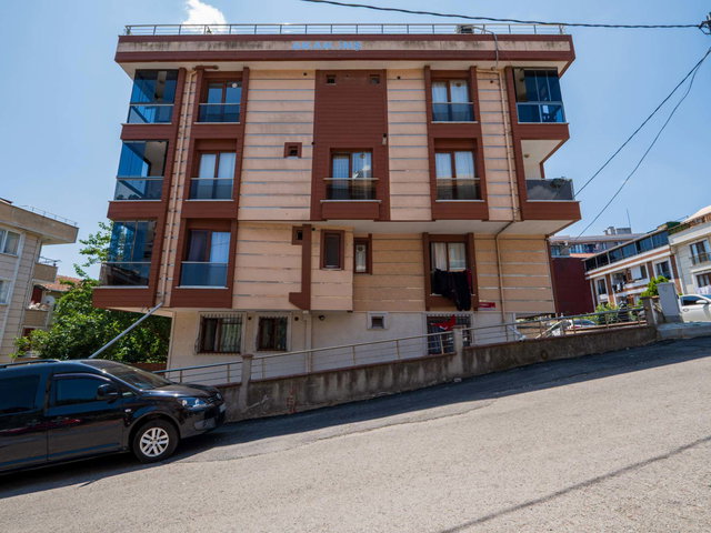 ATAŞEHİR ESATPAŞA'DA TERASLI SATILIK 2+2 DAİRE