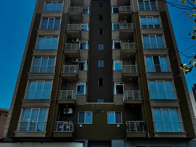 ATAŞEHIR K.BAKKALKÖY DE CADDE ÜZERI YÜKSEK KAT 3+1 NET 100 M2 ISKANLI