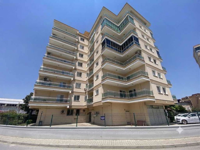 BAYRAKLI’NIN EN DEĞERLİ BÖLGESİNDE SATILIK 3+1 FERAH DAİRE