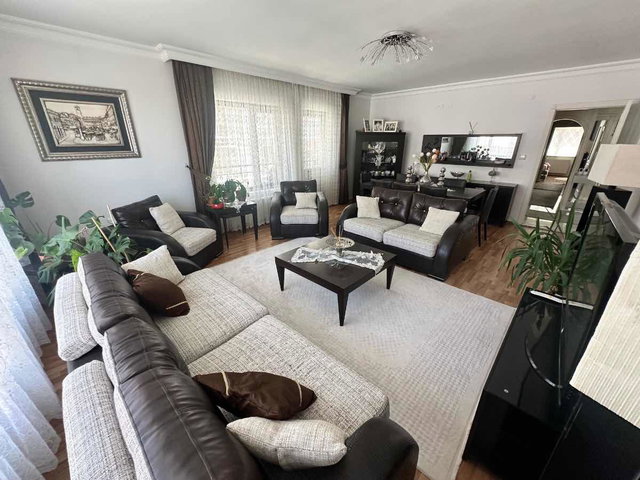 ÇANKAYA MÜRSEL ULUÇ' DA 5+1 3 CEPHELİ, BALKONLU VE TERASLI GENİŞ AİLE DAİRESİ