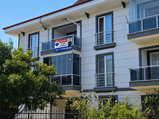 REMAX HÜR TAHSIN ÇETINKAYA'DAN AVM YAKININDA DUBLEX DAİRE