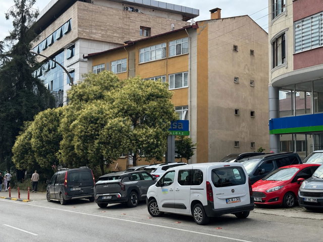 MERKEZİ KONUMUYLA ÖNE ÇIKAN TANJANT CEPHELİ SATILIK 3+1 DAİRE