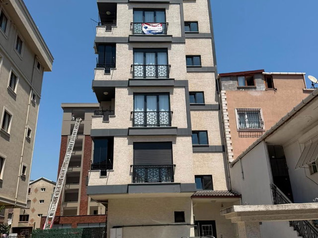 SATILIK METRO YAKINI ARA KAT BALKONLU OTOPARKLI 2+1 DAİRE