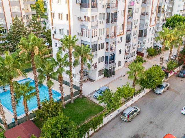UNCALI'DA SİTE İÇERİSİNDE HAVUZLU OTOPARKLI SATILIK 2+1 DAİRE