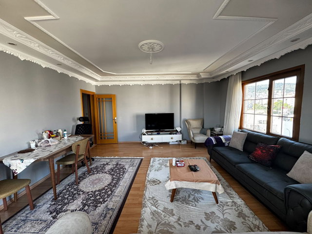 KARTAL YALI MAHALLESİ METROYA 5 DK SATILIK 3+1 KATTA TEK DAİRE