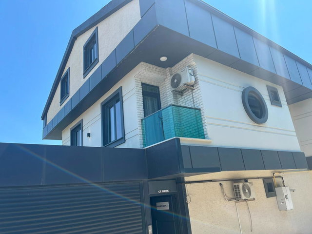 GÜRPINAR DEREAĞZI MAVERA VILLALARINDA 6+2 VILLA