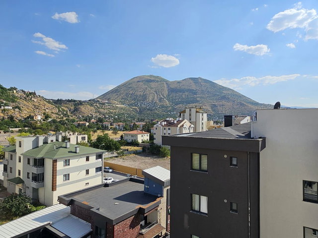 TALAS KİÇİKÖYDE GÜZEL KONUMLU KOMBİLİ DAİRE