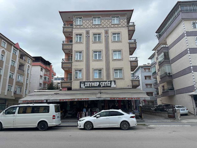 SİNCAN PINARBAŞI MAHALLESİNDE ASANSÖRLÜ SATILIK DAİRE