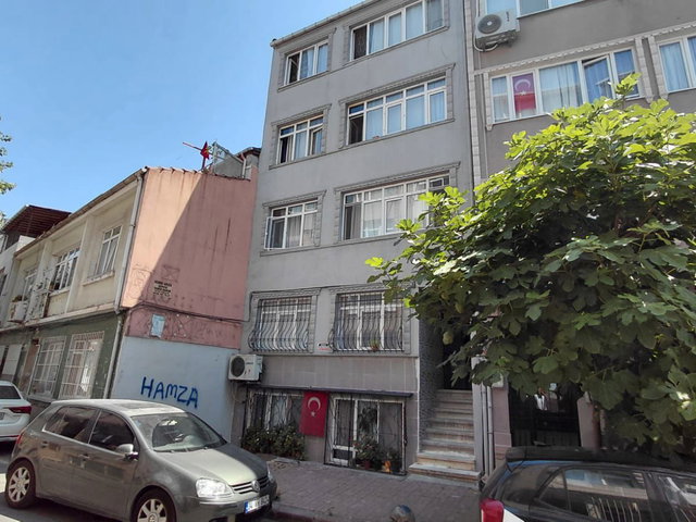 SÜMBÜL EFENDİ MAH. 1+1 MERKEZİ KONUMDA SATILIK DAİRE