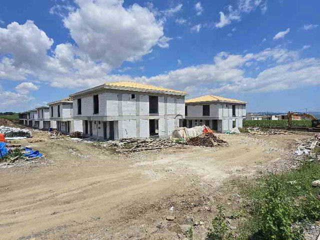 ÇORLU’DA İNŞA HALİNDE 3+1 | 140 M² | YERDEN ISITMALI | 3 BANYO | ÇİFT CEPHE AYDINLIK