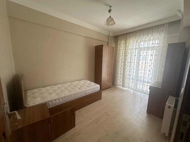 REMAX GÖKÇEM ÜNİVERSİTE CİVARIN'DA EŞYALI KİRALIK DAİRE