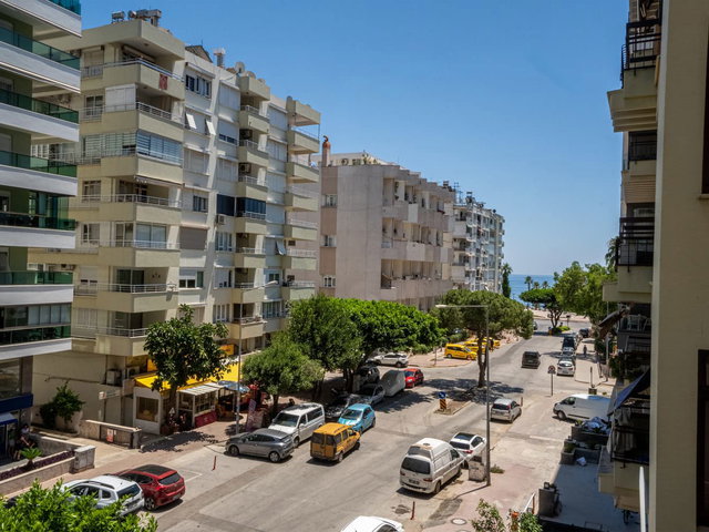 MURATPAŞA BAHÇELİEVLER'DE  4+1 KİRALIK DAİRE