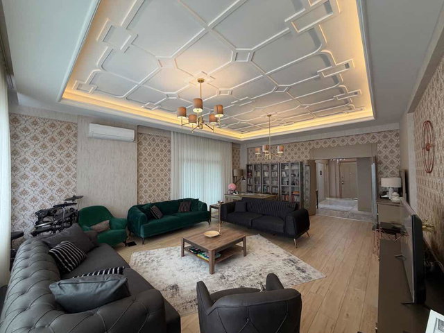 REMAX GÖKÇEM MEHMET AGHÖBÜR DEN ŞEHİRGÖSTEREN`DE SATILIK 4+1
