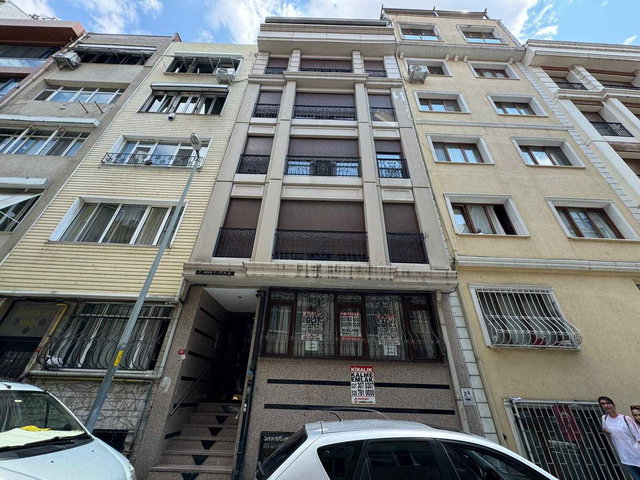 İSKENDEROĞLU SOKAKTA YENİ BİNADA AYDINLIK BAHÇELİ BOŞ DAİRE