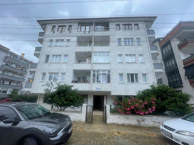 ÇINARCIK KARPUZDERE’DE GİRİŞ KAT 2+1 | KAPALI BALKONLU | KREDİYE UYGUN
