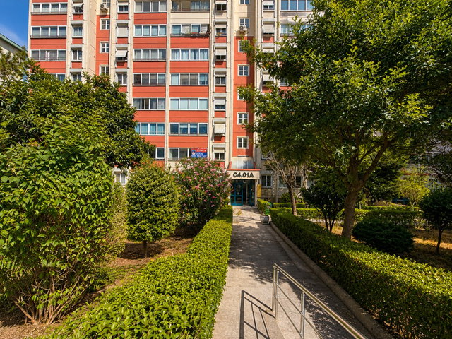 BİZİMKENT SİTESİNDE KISA KATLI BLOKTA SATILIK 3+1 TEMİZ DAİRE