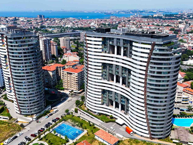 KENTPLUS KADIKÖY'DE SATILIK 2+1 KAPALI MUTFAKLI DAİRE