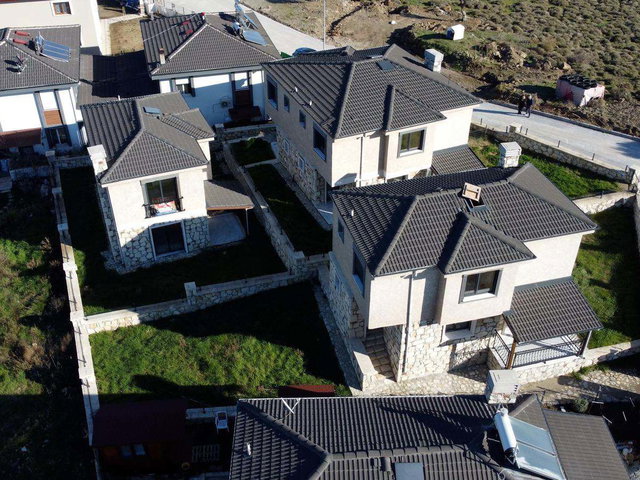 REMAX YELKEN'DEN SIĞACIK'TA SATILIK MÜSTAKİL TAŞ VİLLA