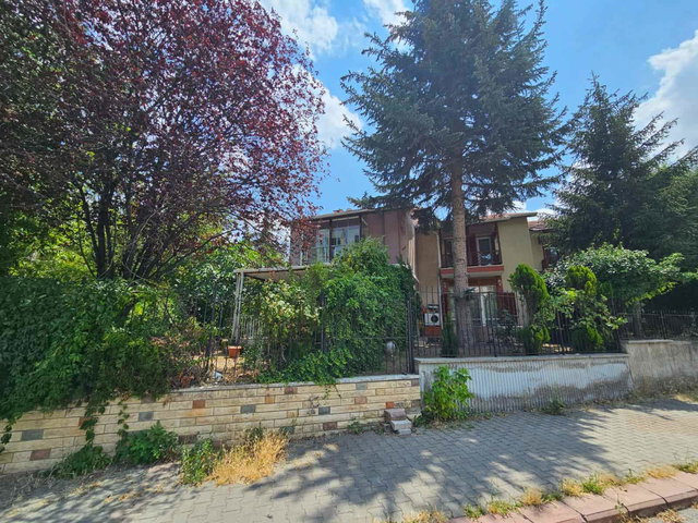 ÇAYYOLU ANADOLU 12 EVLER 'IN BÜYÜK BAHÇELI KÖŞE VİLLASI KIRALIK