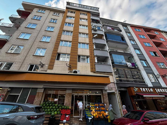 REMAX ÜLKÜ UZUN'DAN HACISİYAM MAHALLESİNDE SATILIK FIRSAT DAİRE